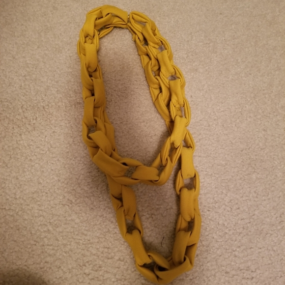 Kris Jenner dress with unique cloth chain necklace - Picture 3 of 5